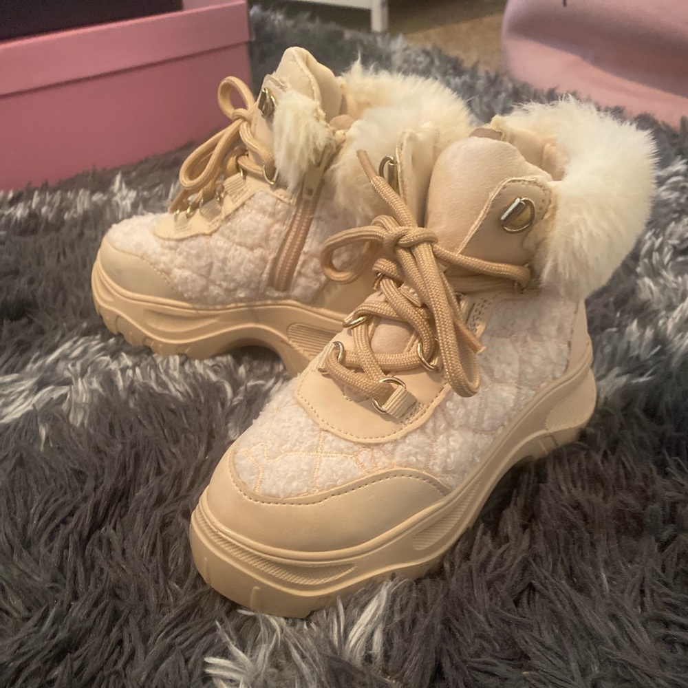 River Island Toddler Girl’s Winter Boot 9c